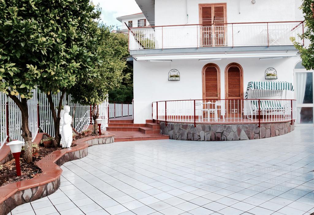 Campinola Holiday Home Private Pool Трамонти Екстериор снимка