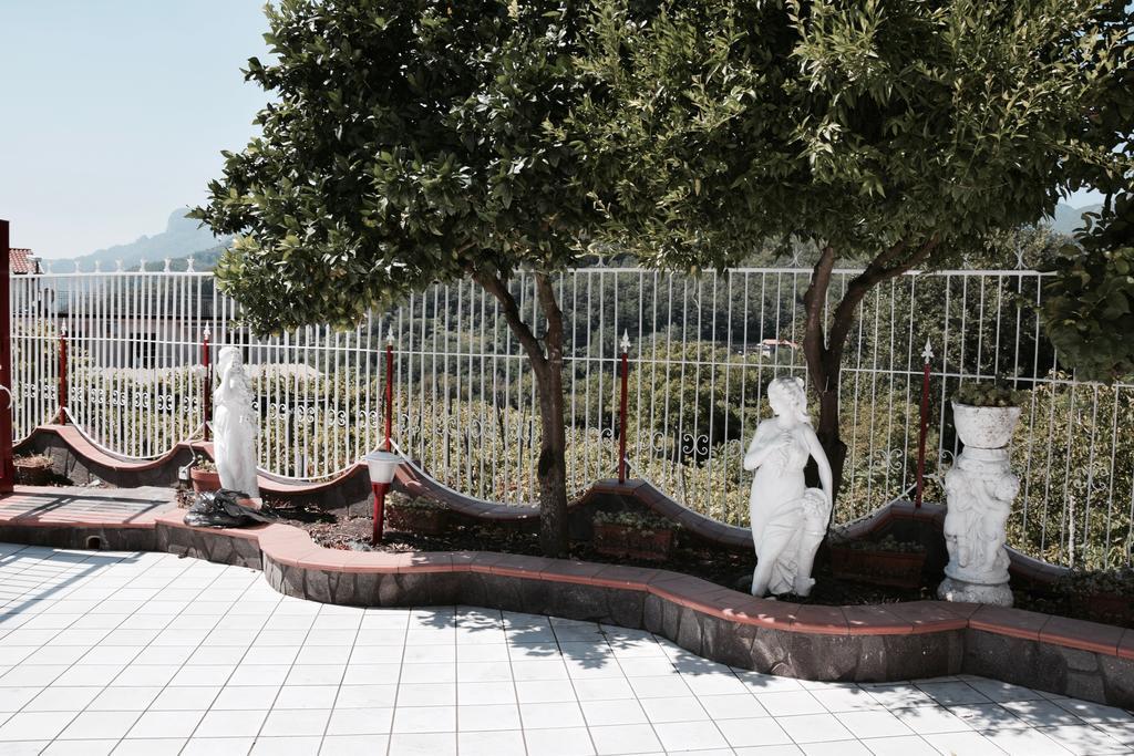 Campinola Holiday Home Private Pool Трамонти Екстериор снимка