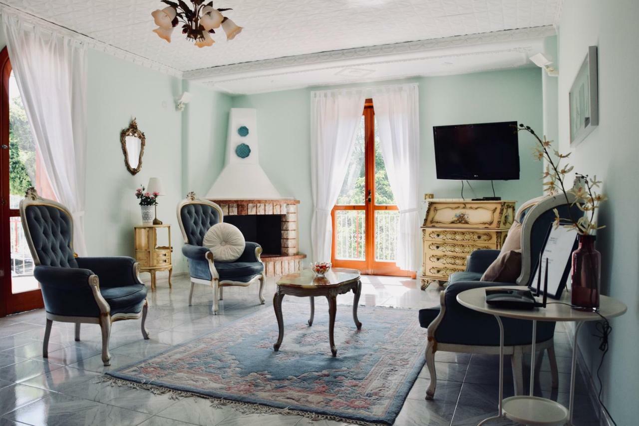 Campinola Holiday Home Private Pool Трамонти Екстериор снимка