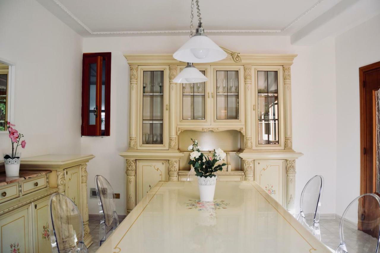 Campinola Holiday Home Private Pool Трамонти Екстериор снимка